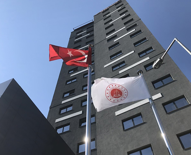 İstanbul Adalet Sarayı Paslanmaz Bayrak Direkleri